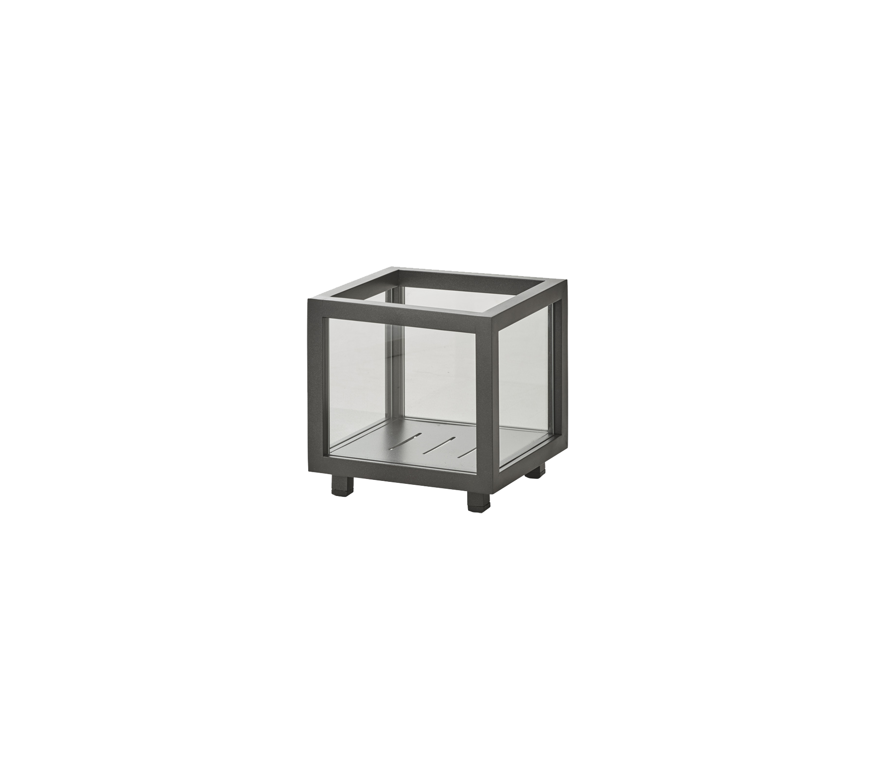 Minimalistisk firkantet sidebord med metalramme og glasplader, der giver et moderne præg til ethvert rum.