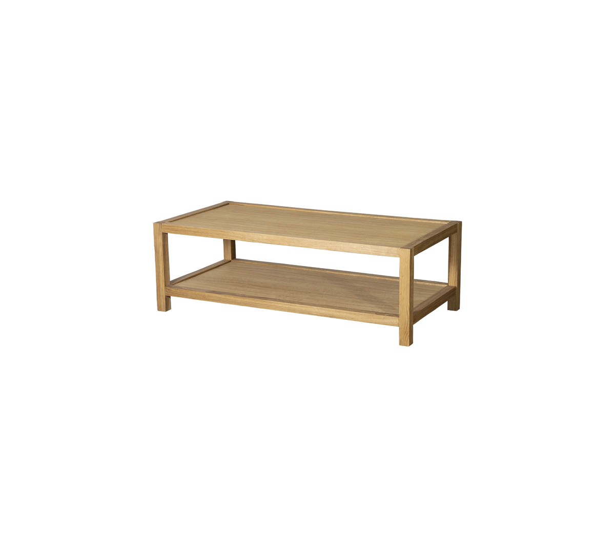 Trækaffebord med en nederste hylde til opbevaring, der fremviser et enkelt og moderne design. Passer til forskellige indretningsstile.