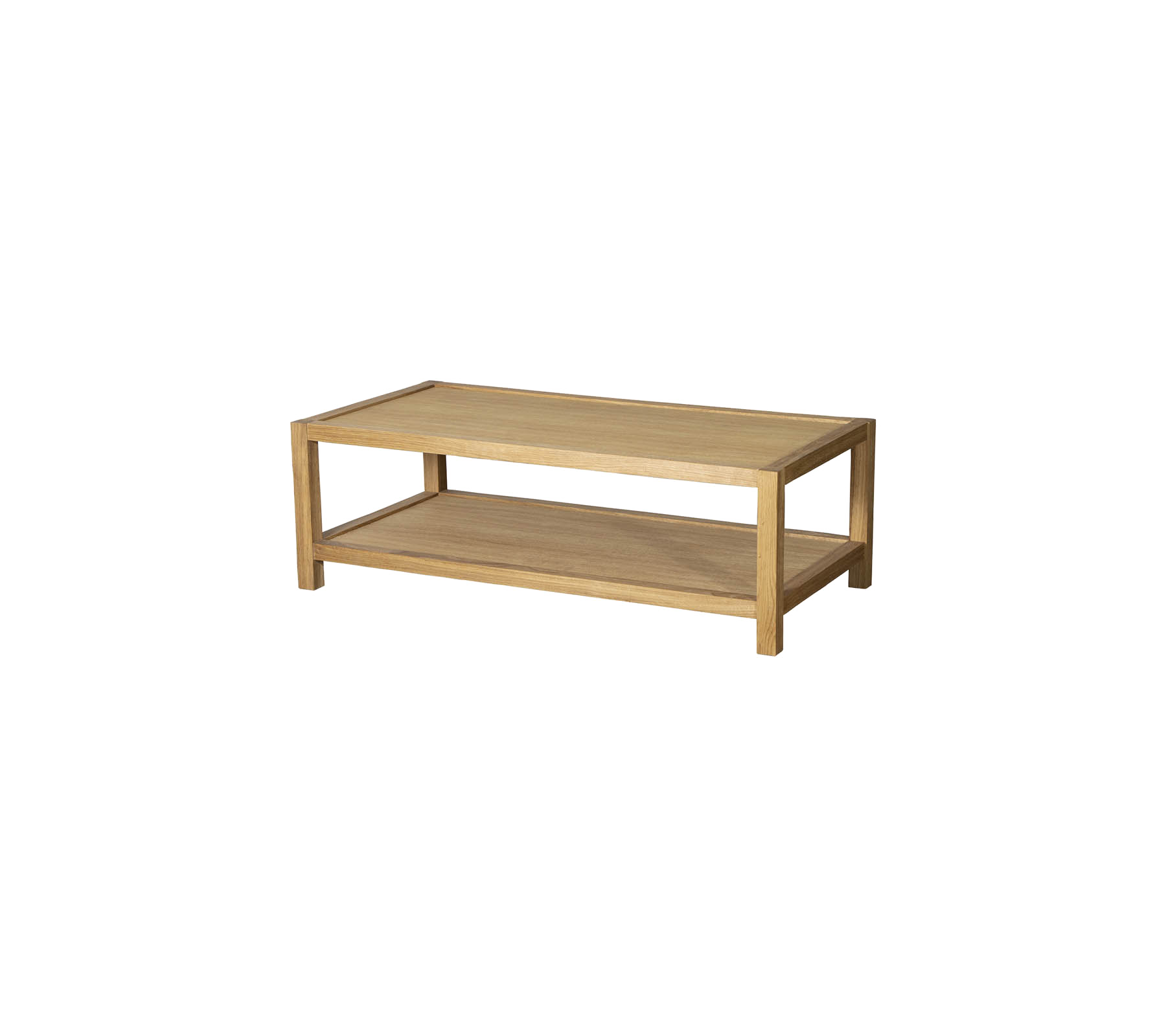 Trækaffebord med en nederste hylde til opbevaring, der fremviser et enkelt og moderne design. Passer til forskellige indretningsstile.