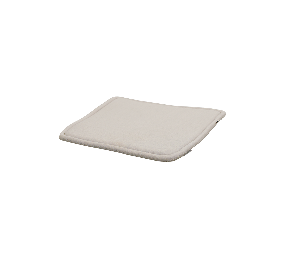 Sandpude med et blødt, buet design og ingen synlige mønstre.