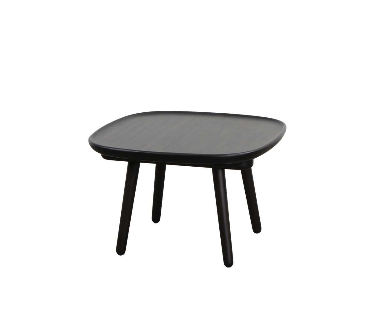 Kvadratisk sort bord med en glat overflade og fire slanke ben, designet til alsidighed og enkelhed i stil.