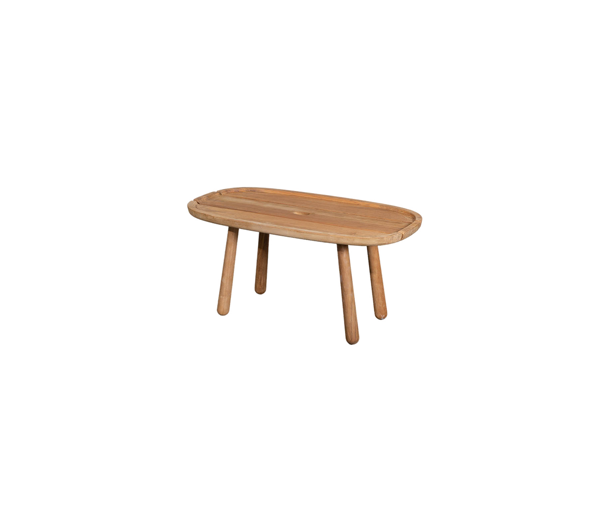 Et trætabel med en oval top og fire solide ben, designet til en moderne eller rustik æstetik.