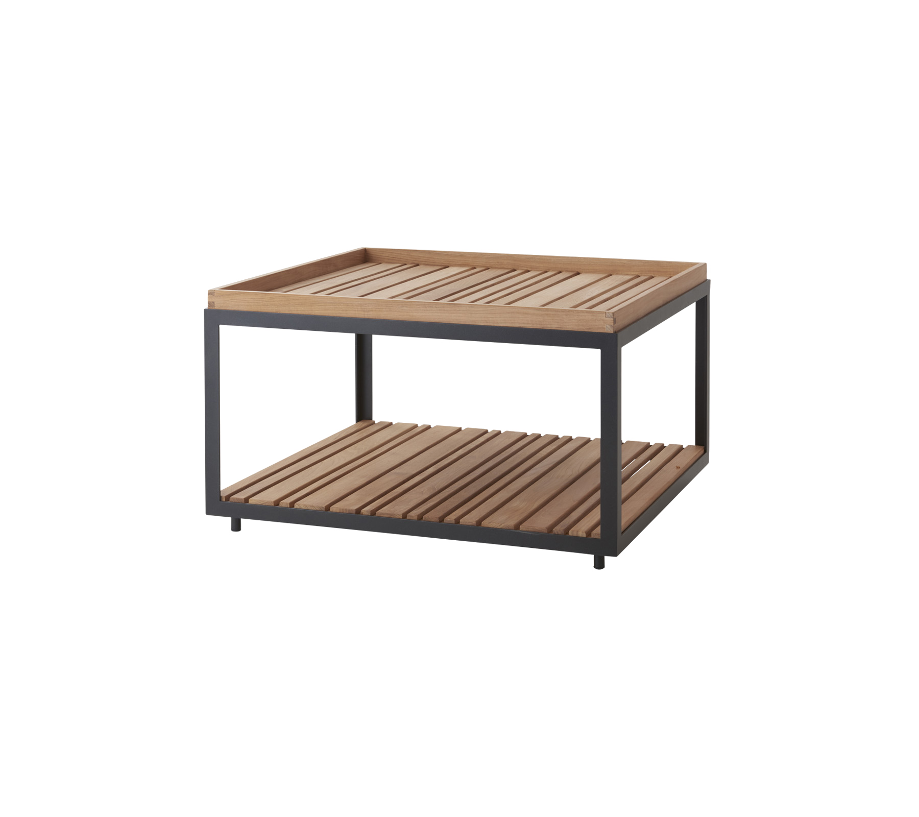 Stilfuldt trætabel med slats, der har en moderne metalramme og en åben hylde til ekstra opbevaring eller udstilling.