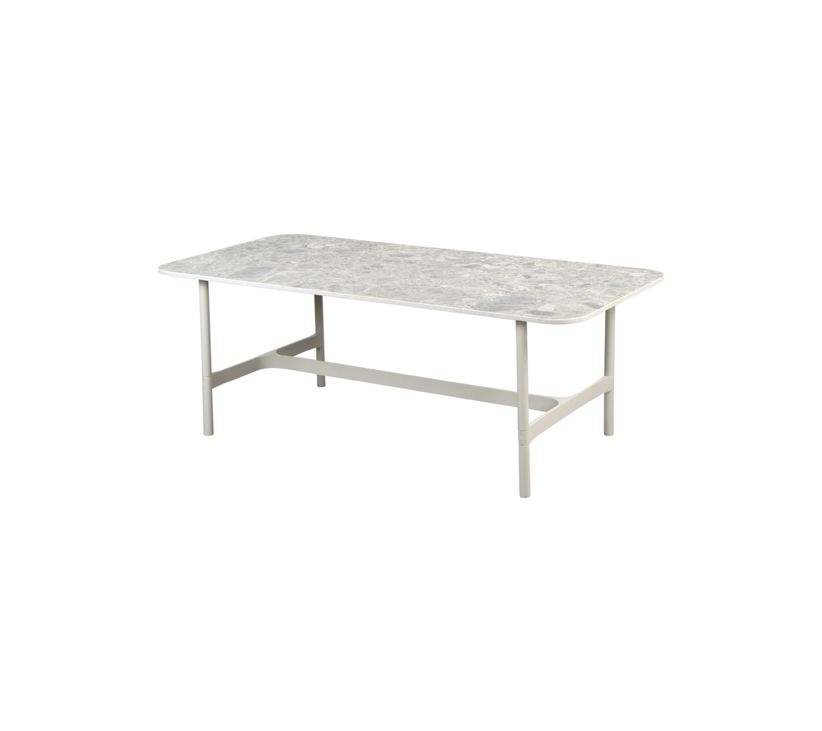 Et rektangulært bord med en tekstureret overflade og stabile ben, designet til forskellige indstillinger og aktiviteter.