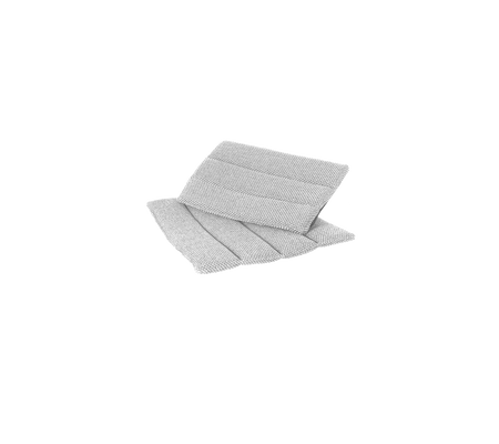 Tre teksturerede grå overfladepuder arrangeret sammen i et lagdelt design, velegnet til forskellige anvendelser eller brug.