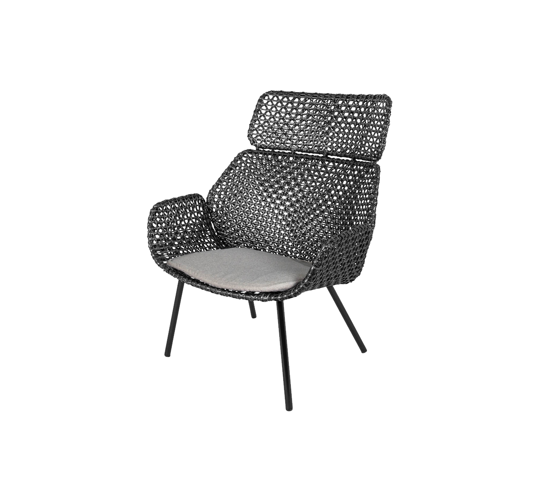 Stilfuld stol med et vævet design og polstret sæde, der har en moderne silhuet og robuste ben for komfort og støtte.