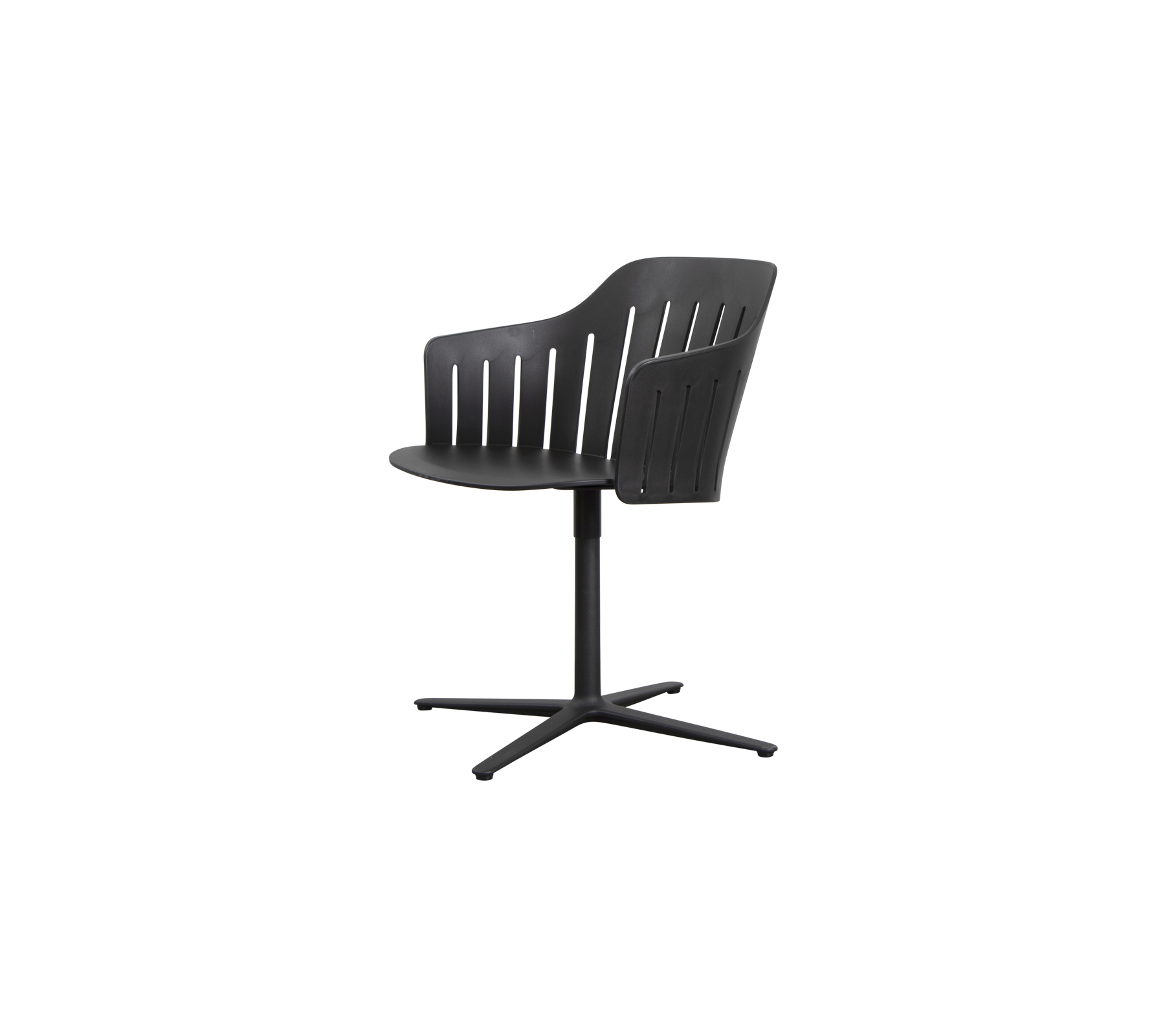 Stilfuld sort stol med buet ryg, ribsdesign og en firesidet base til moderne siddepladser.