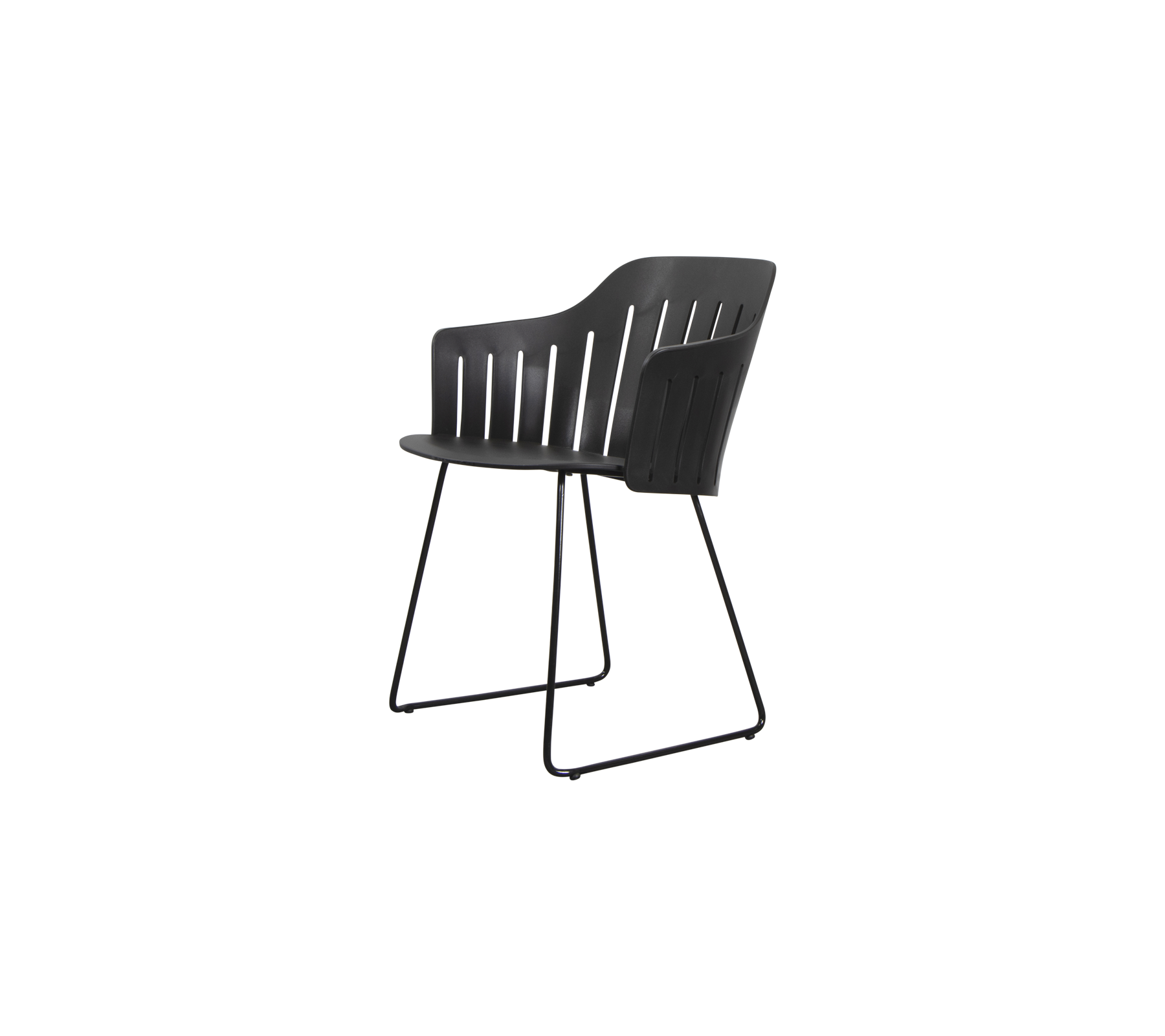 Stilfuld stol med et slankt design, buet rygstøtte og robuste metalben, ideel til moderne siddemøbler.