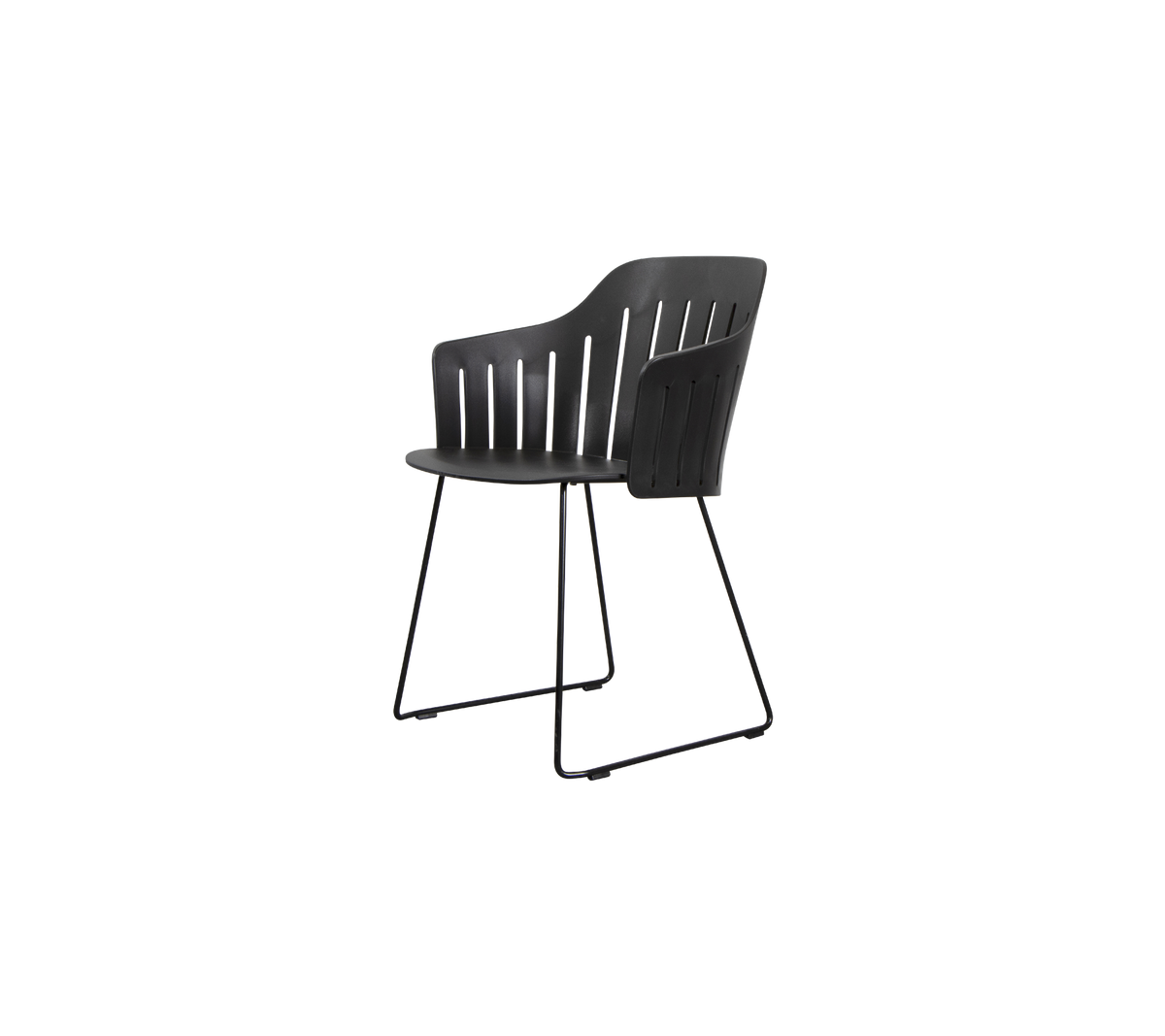 Moderne sort stol med en buet ryg og et slankt design, støttet af en minimalistisk metalramme. Perfekt til forskellige omgivelser.