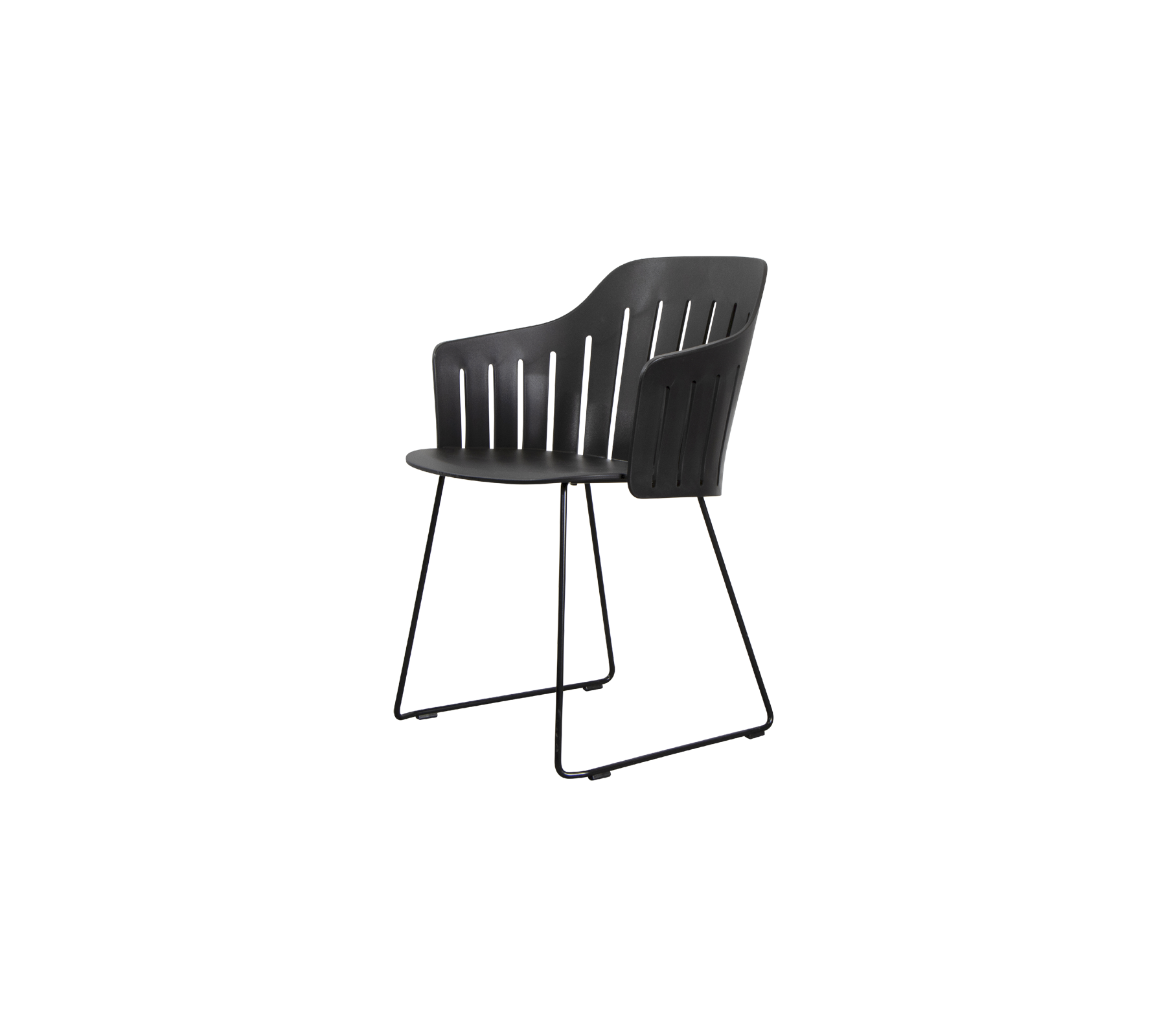 Moderne sort stol med en buet ryg og et slankt design, støttet af en minimalistisk metalramme. Perfekt til forskellige omgivelser.