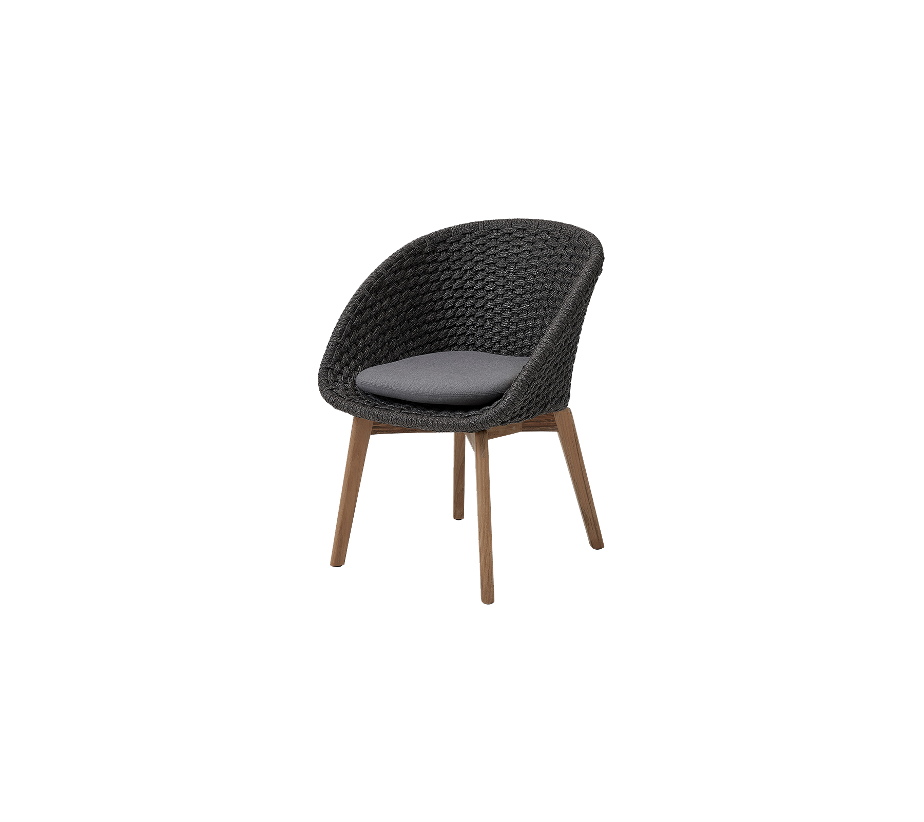 Stilfuld stol med et vævet design og en polstret sæde, suppleret af træben for øget elegance og komfort.