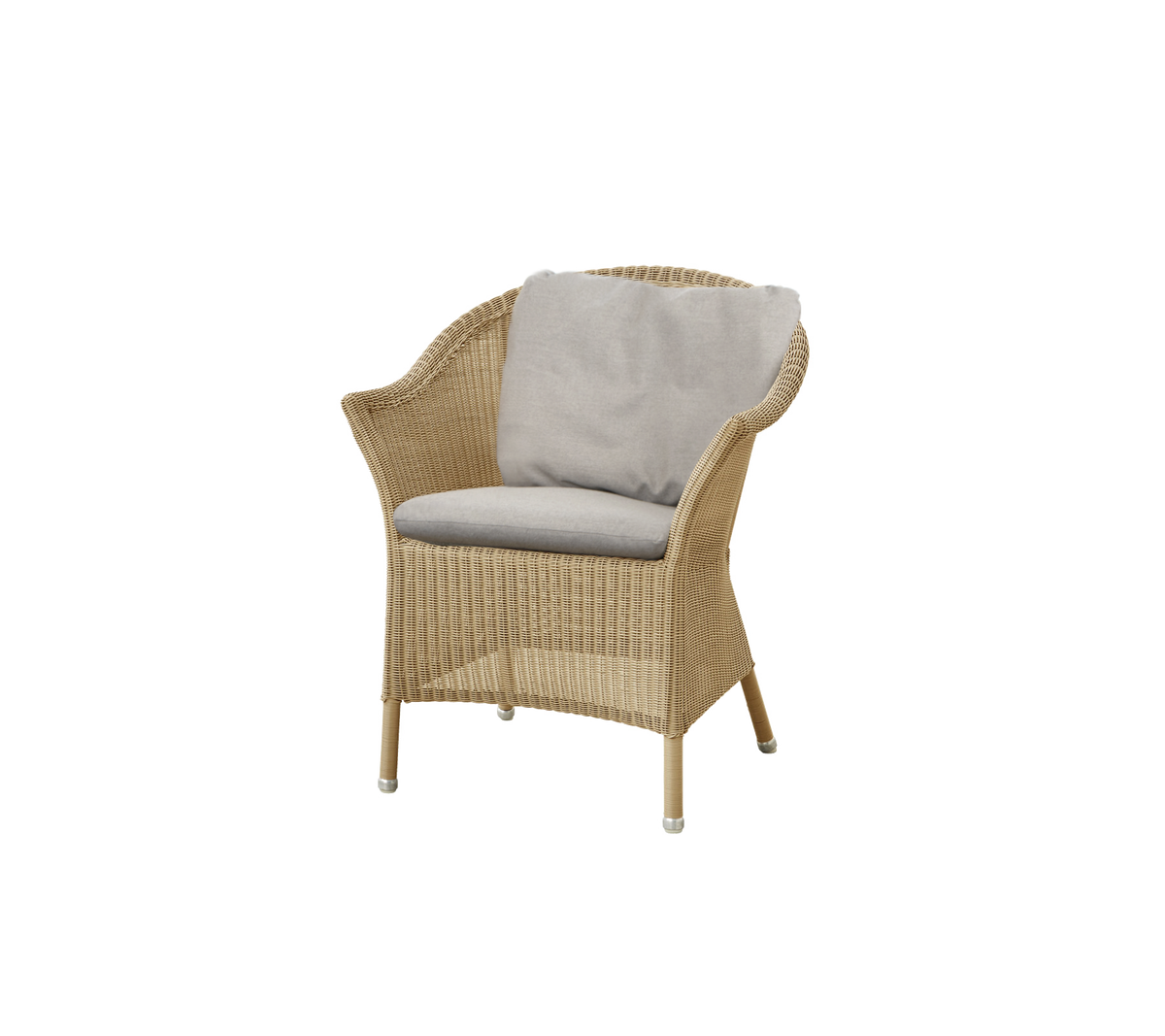 Vævet stol med en komfortabel grå pude, der har et stilfuldt og let design, der egner sig til afslappet siddekomfort.
