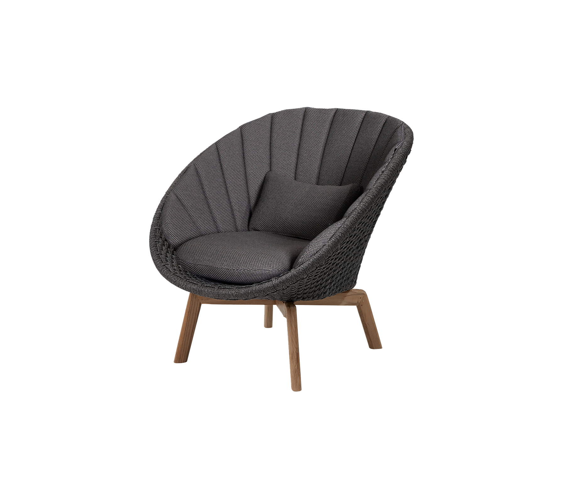 Stilfuld rund stol med blødt polstring og slanke træsben, med en struktureret polstring for komfort og elegance.