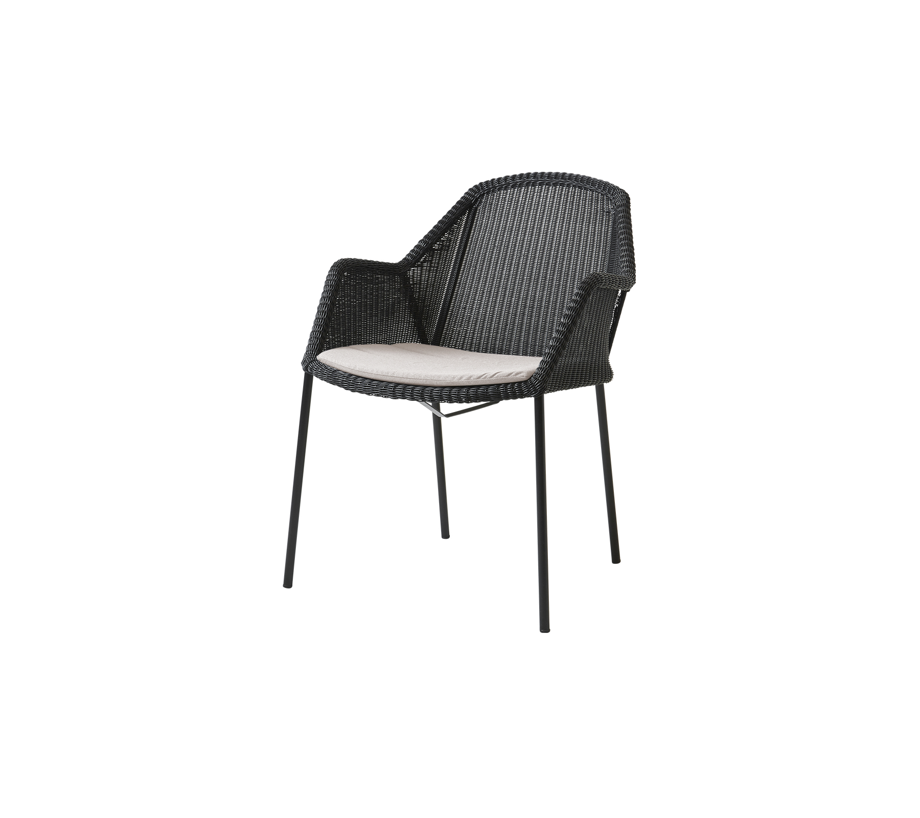Sort rattan lænestol med polstret sæde, designet til udendørs brug. Modelnumre: 5464LS, 5464YSN92.