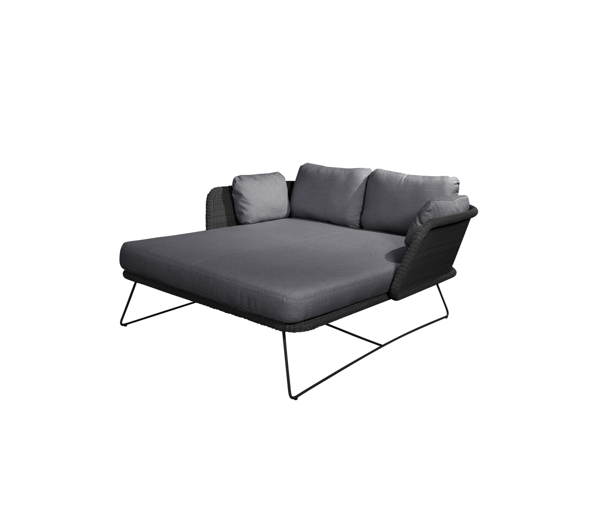 Stilfuld grå loungestol med bløde puder og slanke metalben, perfekt til afslapning.