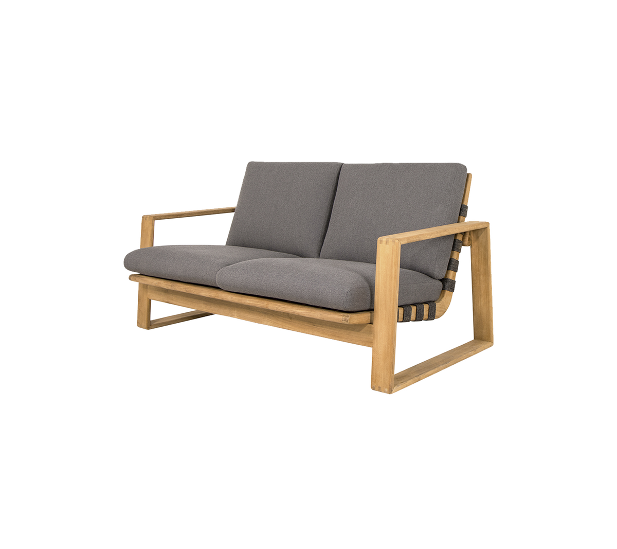 To-personers sofa med en lys træramme og grå puder, med et moderne design og komfortable sæder.