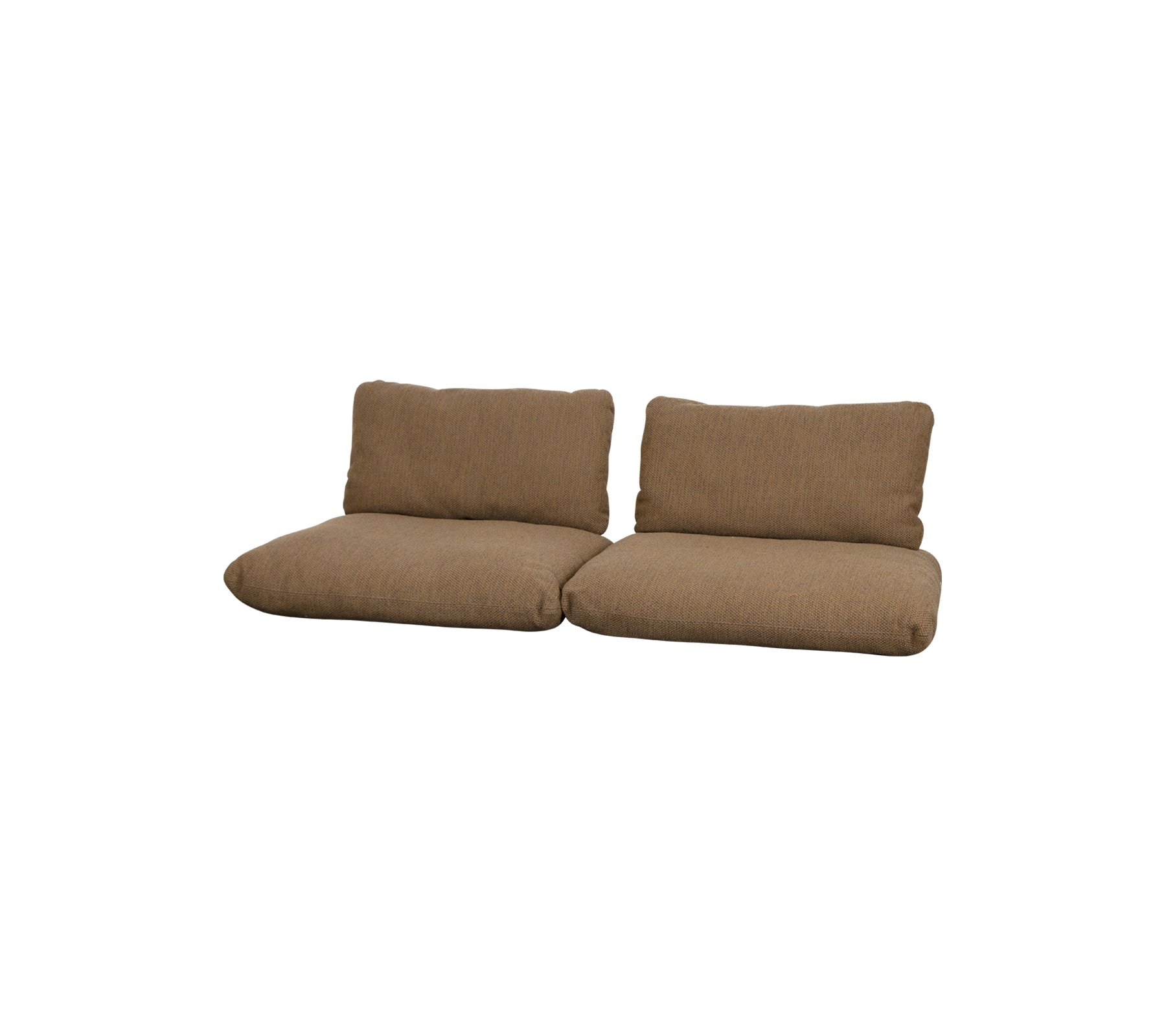 En moderne, brun polstret sofa med bløde puder og et minimalistisk design, perfekt til afslappet siddeplads.