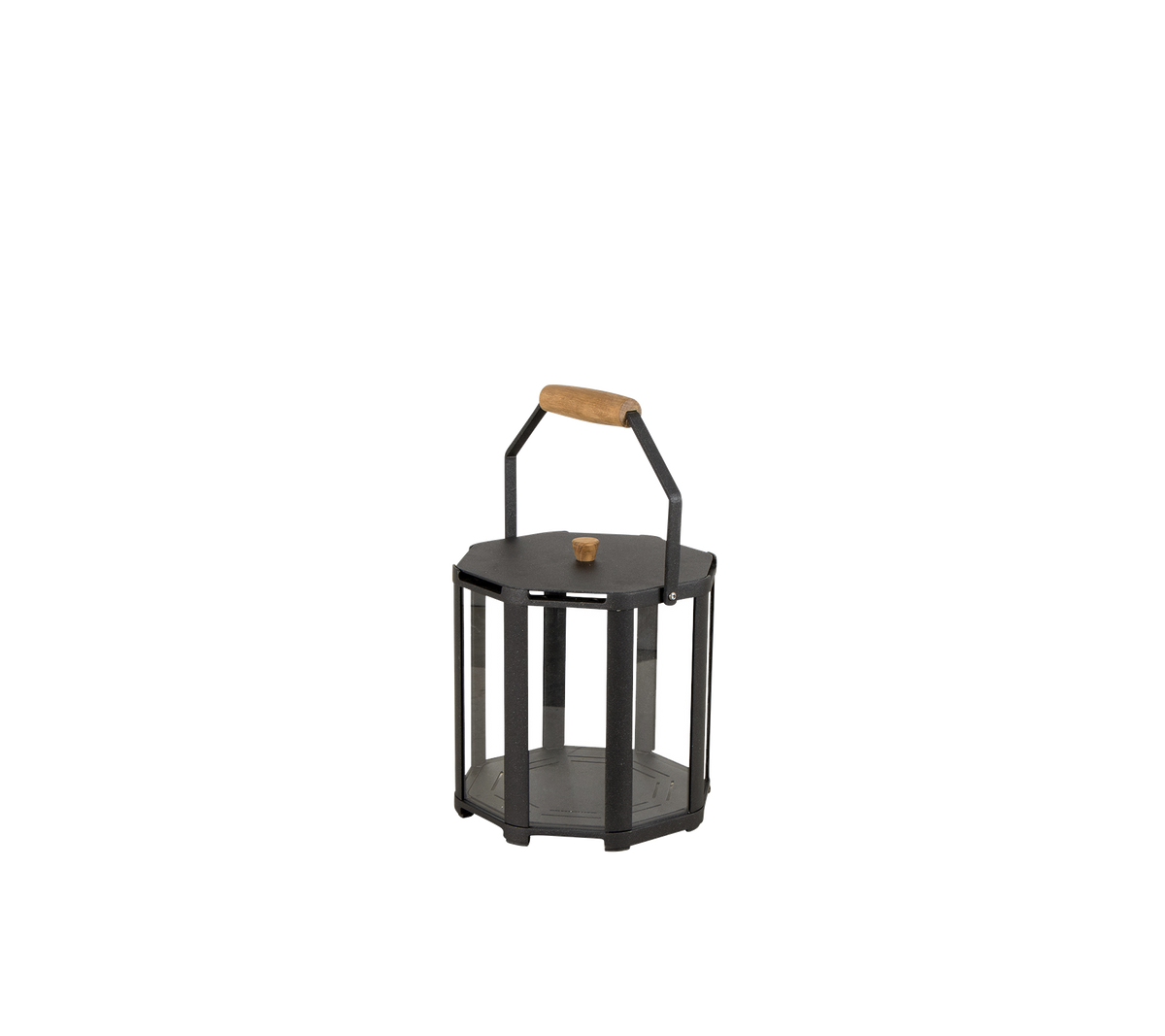 Stilren lanterne med en ramme af sort metal og et håndtag af træ, designet til at holde et stearinlys eller lyskilde.