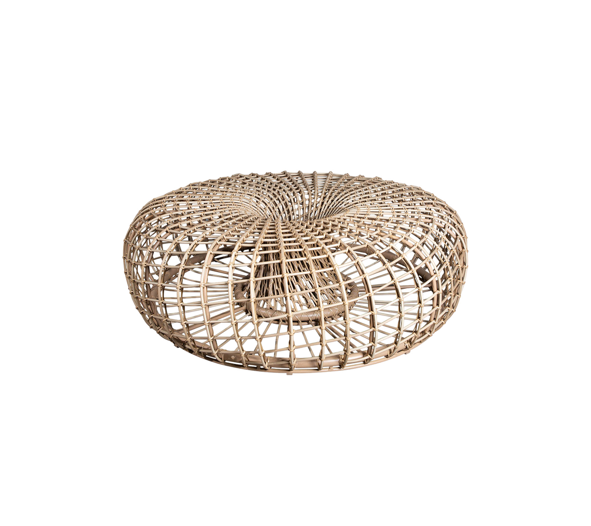 Rund vævet pouf i naturlige fibre med et tekstureret design, perfekt som et alsidigt accentstykke til ethvert rum.