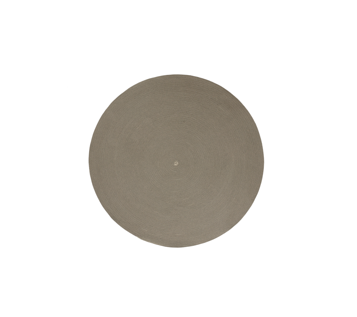 Taupe Circle udendørs tæppe med et enkelt og elegant fladt vævdesign, der har et virvlmønster, lavet af Cane-line Soft Rope.
