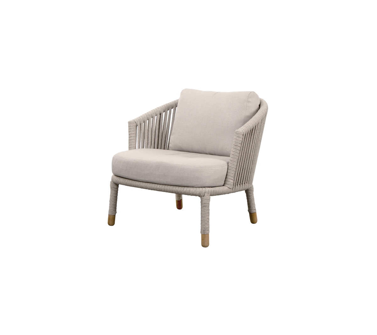 Stilfuld stol med en komfortabel pude, der har et vævet design og robuste ben til et moderne look. Ideel til afslapning.