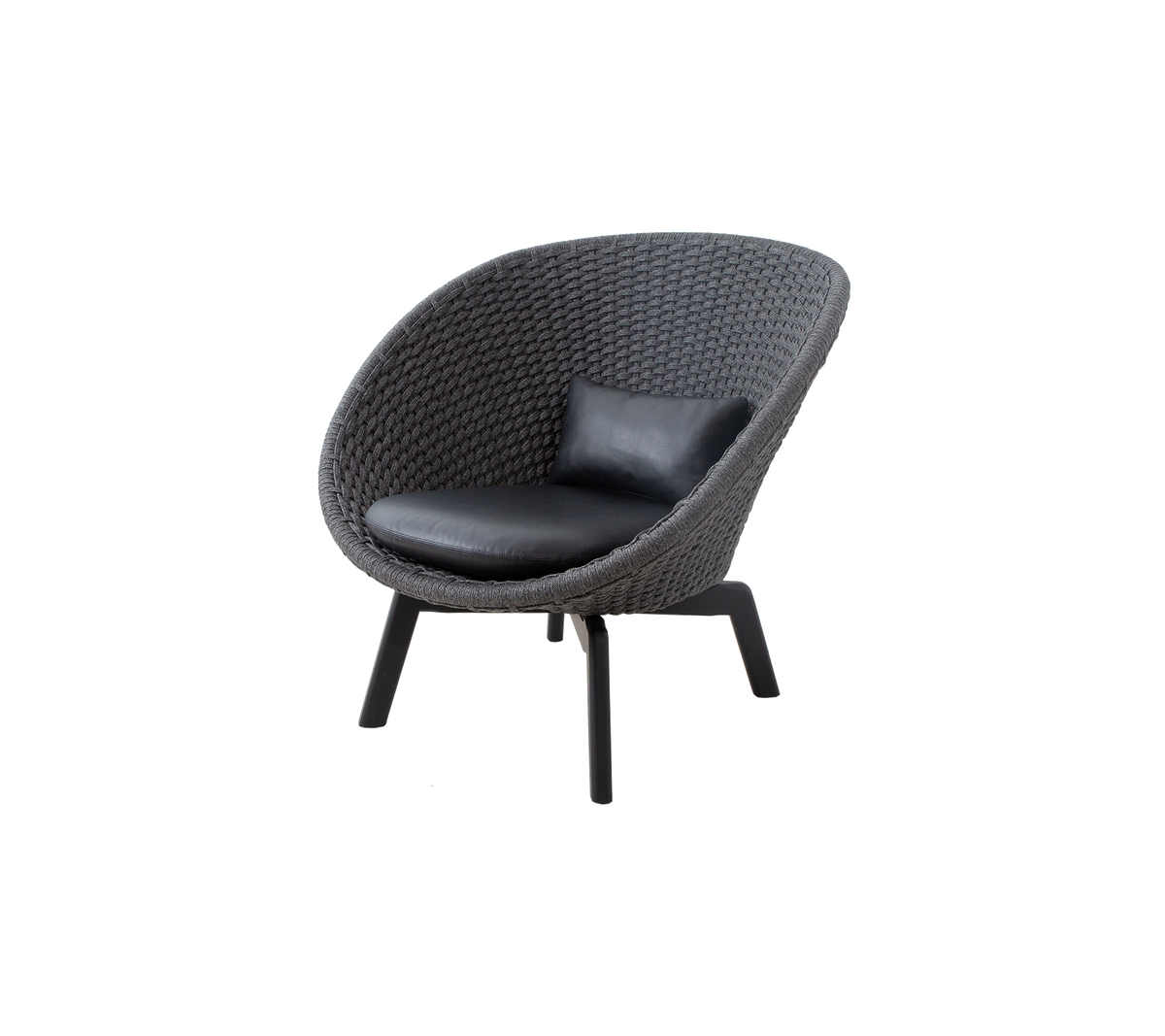 Stilfuld, rund armstol med en textured ydre og en slank læderpude, perfekt til moderne indretning.