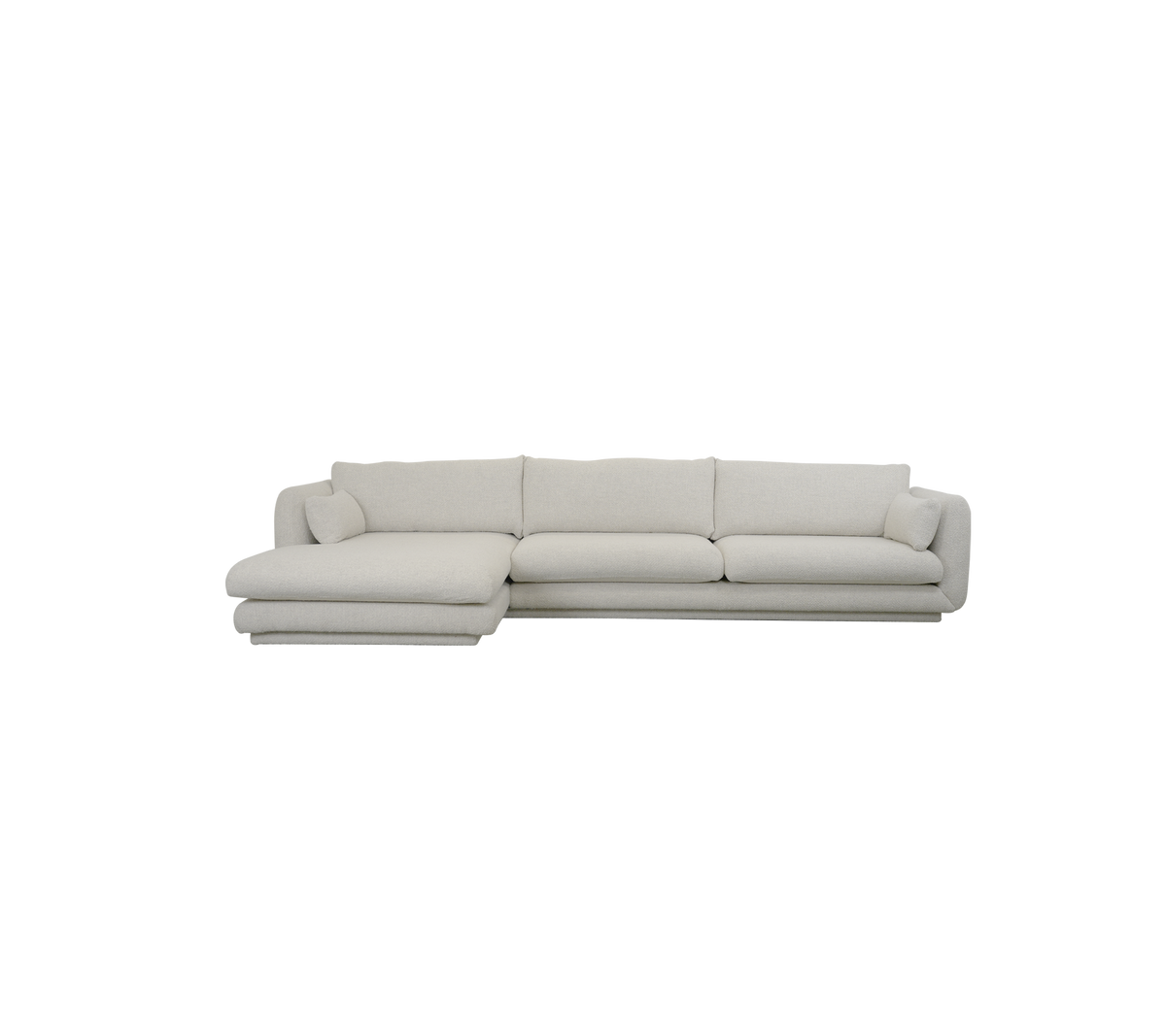 Moderne sandfarvet sofa med sektionelt design og bløde puder.