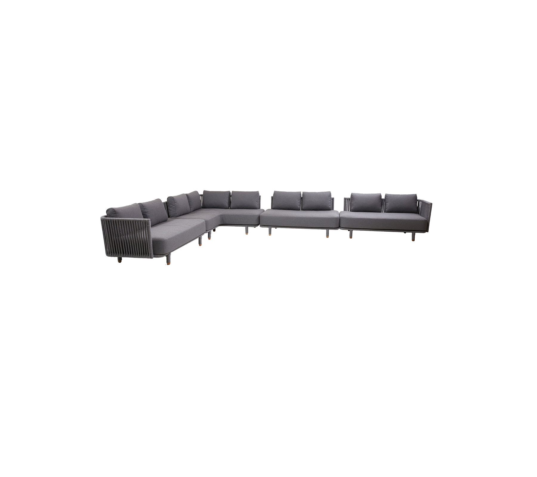 Moderne sectional sofa i U-formet design, betrukket med gråt stof og komfortable puder for en hyggelig siddeoplevelse.