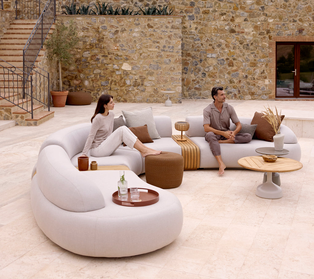 Mellow 6-personers sofa med to sofaborde