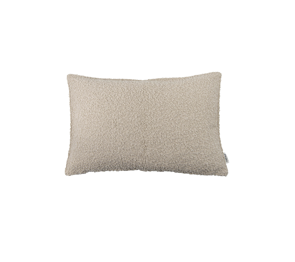 Rektangulær pude i et blødt beige stof, der tilføjer et strejf af komfort og stil til enhver indretning.